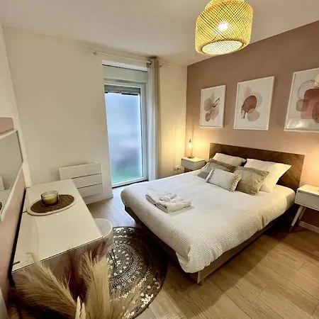 Superbe Au Centre Ville/balcon * 瓦朗斯