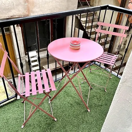 公寓 Superbe Au Centre Ville/balcon