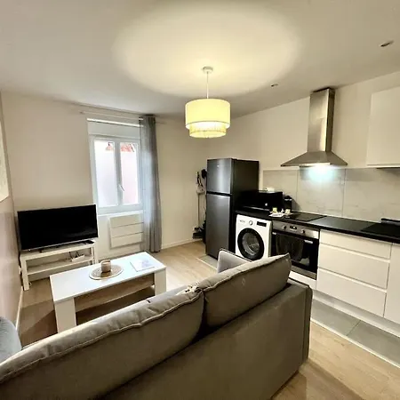 Superbe Au Centre Ville/balcon *