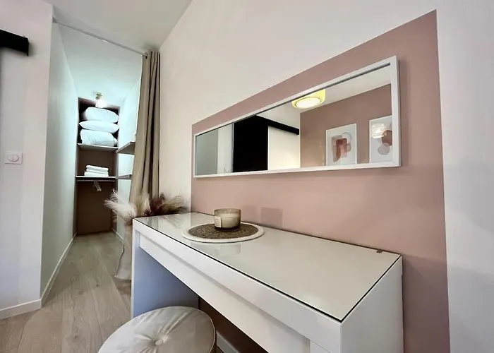 Superbe Au Centre Ville/balcon Διαμέρισμα *