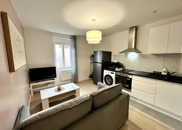 Superbe Au Centre Ville/balcon *