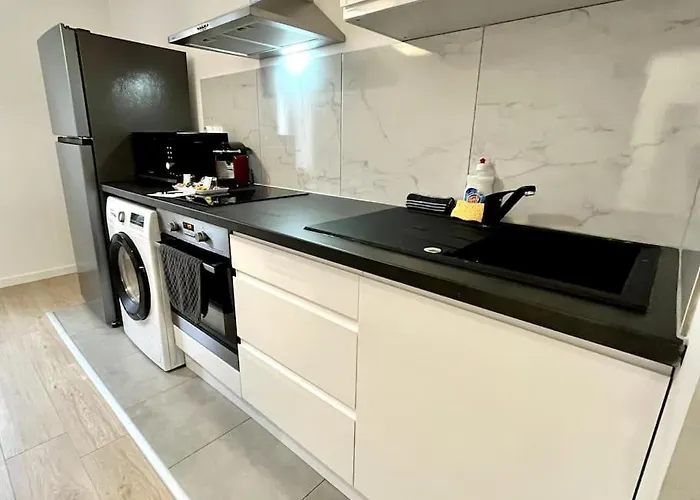 Superbe Au Centre Ville/balcon *