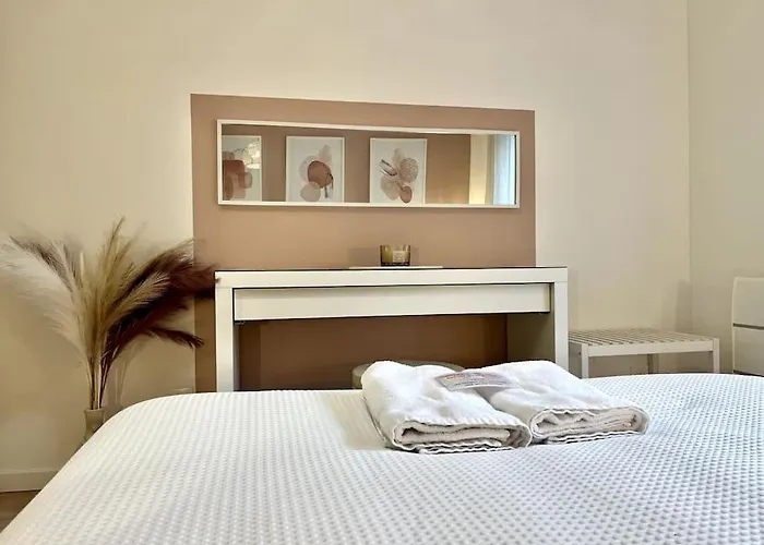 Superbe Au Centre Ville/balcon *