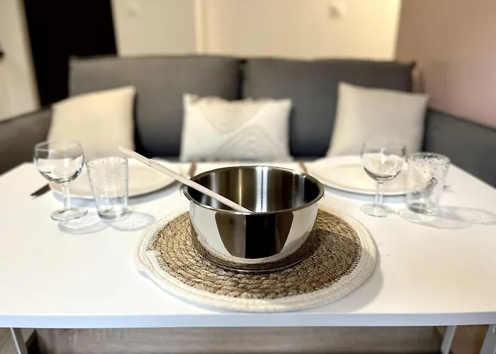 Superbe Au Centre Ville/balcon Διαμέρισμα *